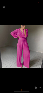 Ana Louise set